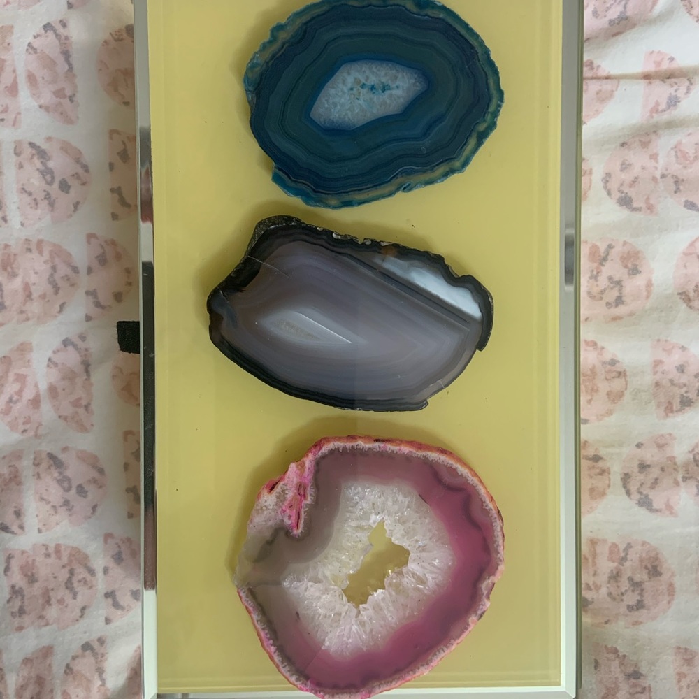 Beautiful stones, perfect for table decor